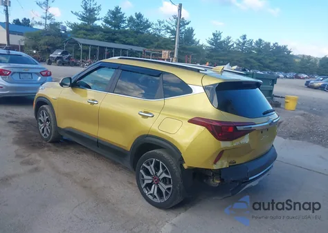 2021 Kia Seltos Sx Turbo z USA, uszkodzony, nr VIN KNDETCA28M7131611